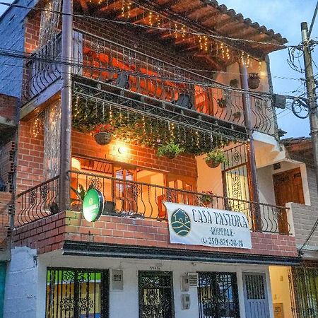 Casa Pastora Coworking Bed and Breakfast Guatapé Exterior foto