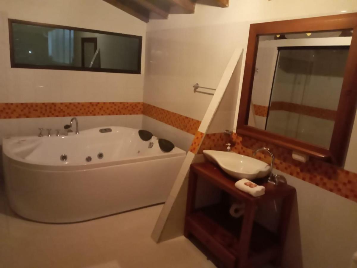 Casa Pastora Coworking Bed and Breakfast Guatapé Exterior foto